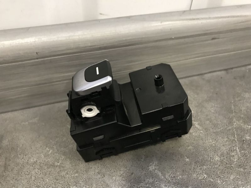 93580D9100AK5 Кнопка стеклоподъемника задняя левая