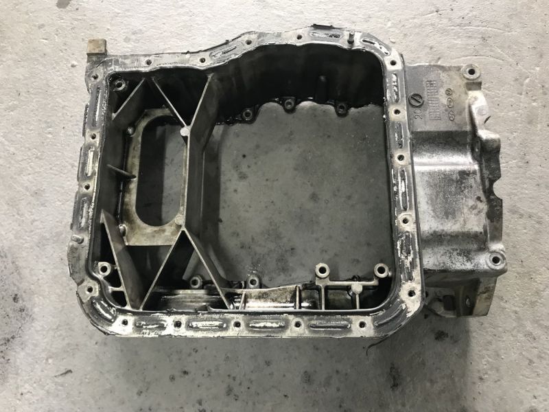 215102F004 Поддон масляний (верх) D4HB