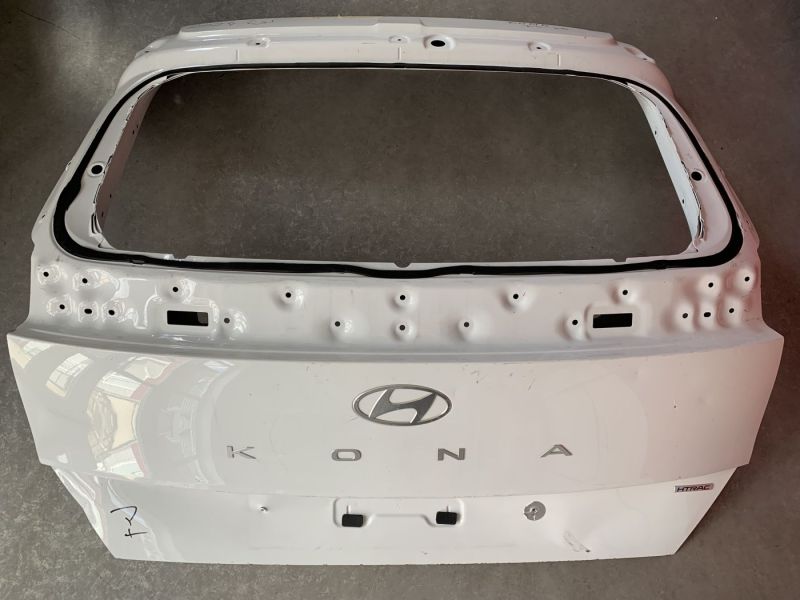 72800BE120 Кришка багажника (ляда)