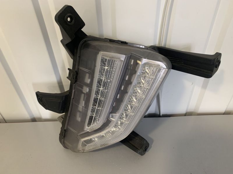 92208G2100 Протитуманна фара передня LED права (ДХВ)