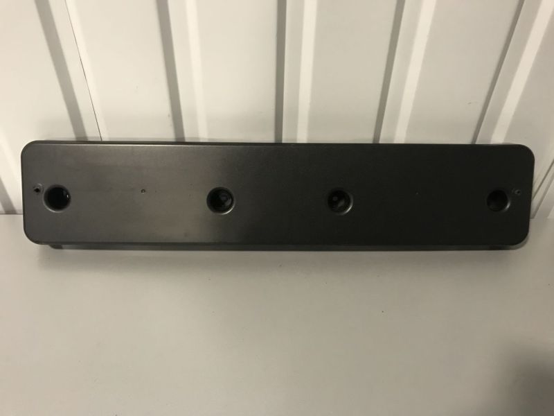 86529BE100 Подіум номерного знака