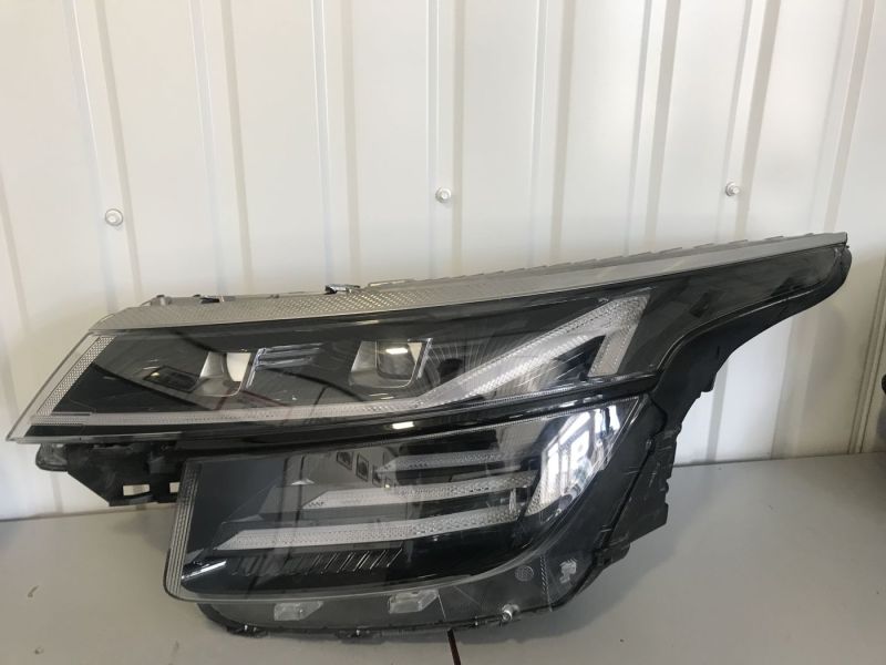 92101Q5510 Фара Full LED ліва