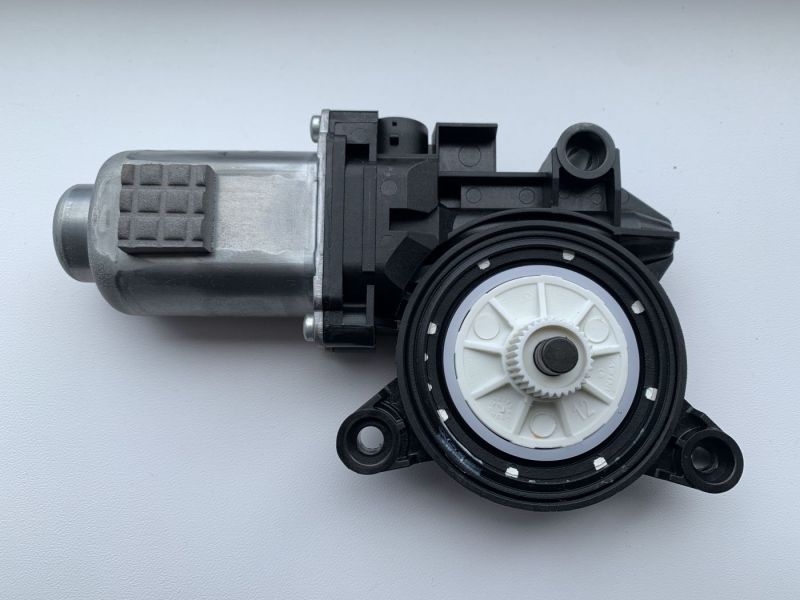 83450G5000 Моторчик стеклоподьемника задний левый