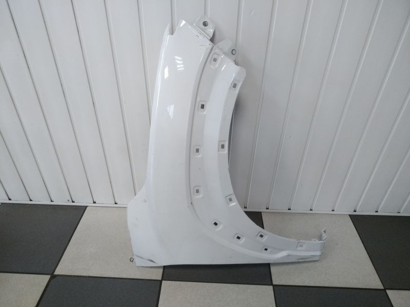 66321J9000 Крило переднє праве