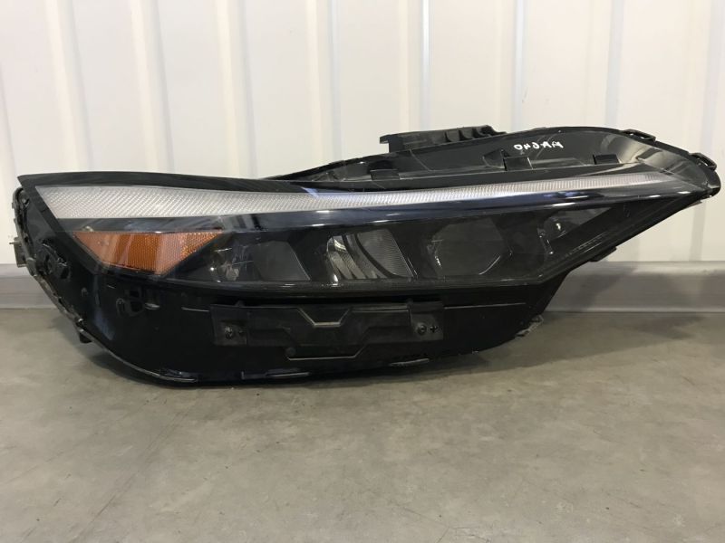 92102AA640 Фара Full LED USA права