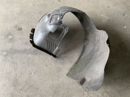 Подкрылок передний правый Hybrid