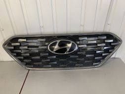 Решетка радиатора (гриль) Hybrid