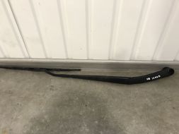 Кронштейн переднього двірника правий