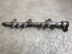 Регулятор тиску палива в паливній рампі