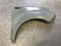 Крило переднє праве