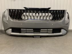 Бампер передній комплектний